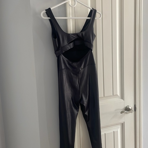 Motion365 + Shine Jumpsuit / Fabletics - Picture 4 of 5